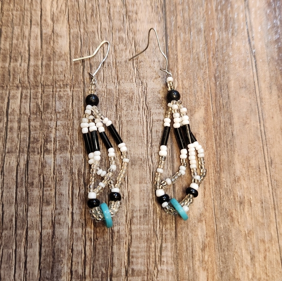 Native American Beaded Earrings - 6 Pairs Plus Bonus - Picture 5 of 7